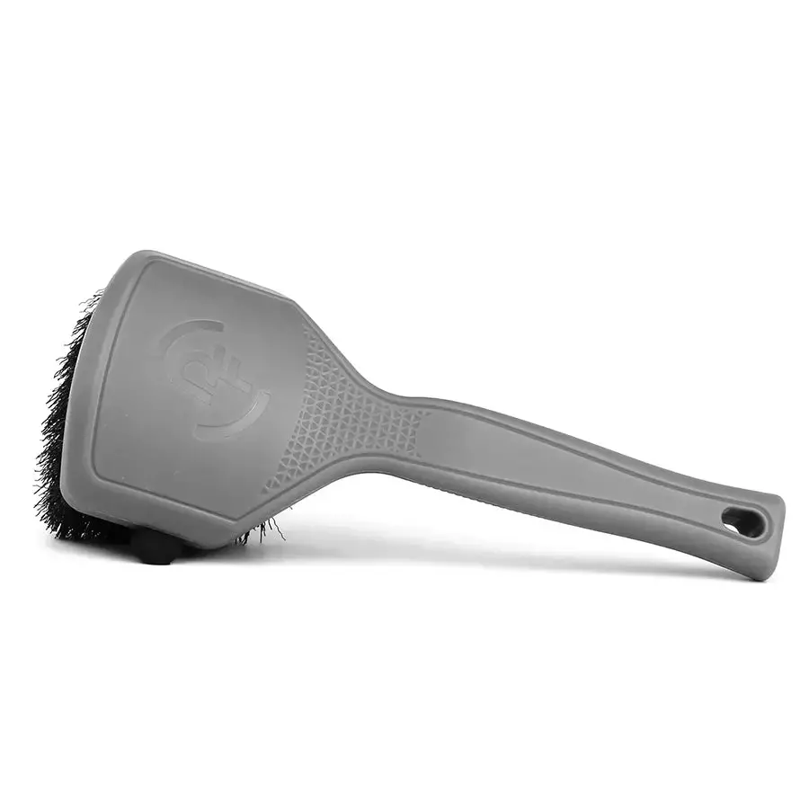 Detail Factory Curved Tire Brush 1