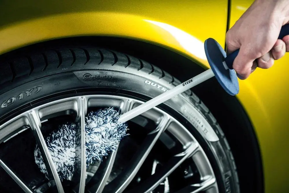 Gyeon Q²m Wheel Brush 2