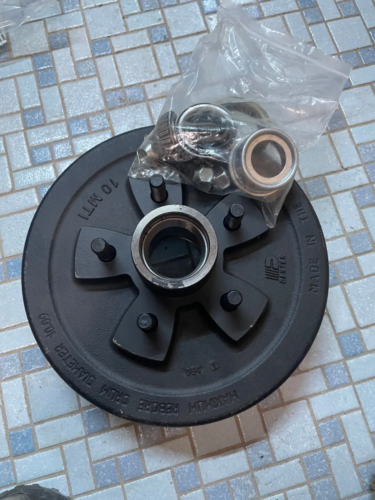 5 Bolt Hub Assembly Kit 1