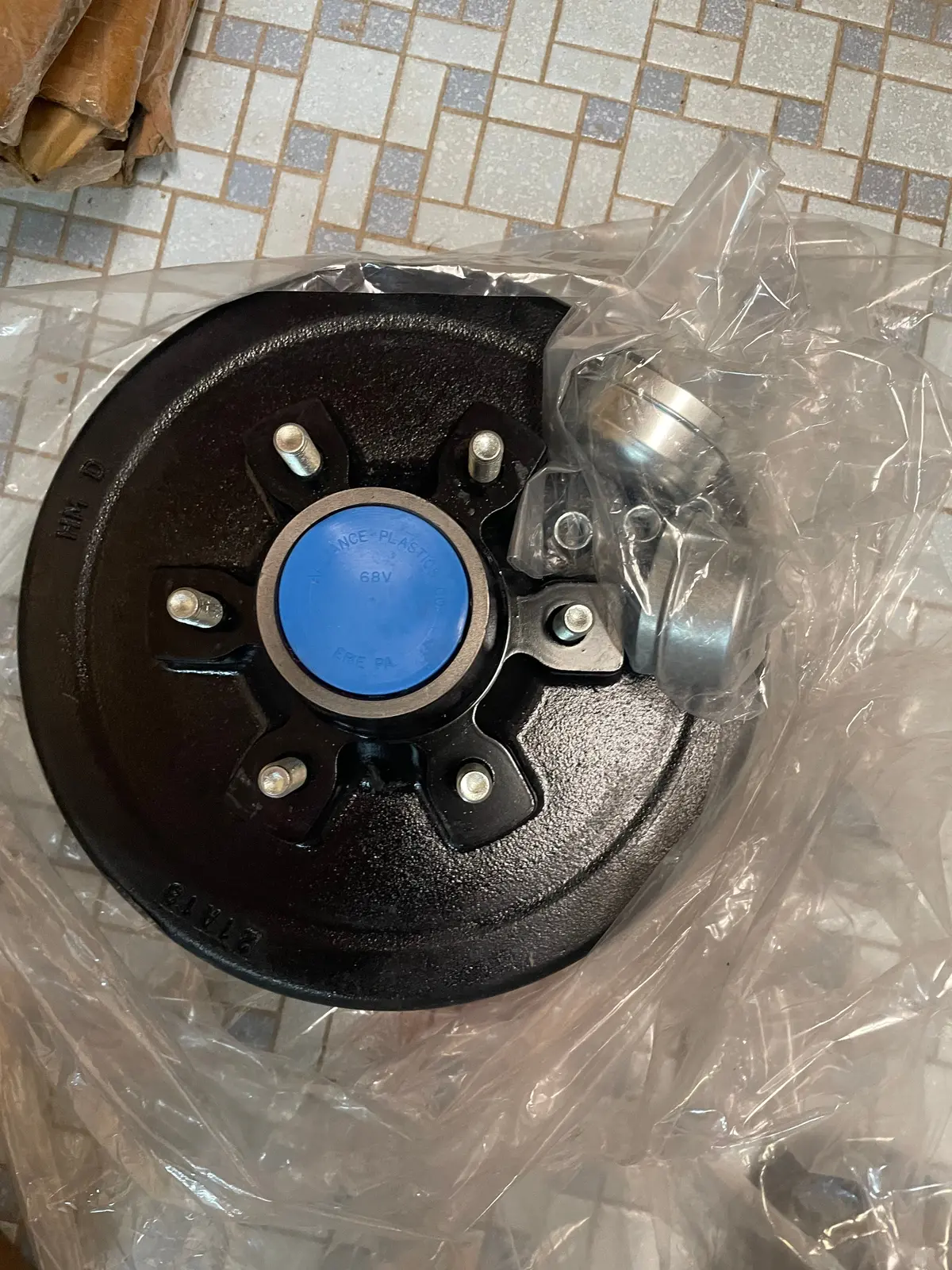 6 Bolt Pre-Lubed Hub Assembly 1