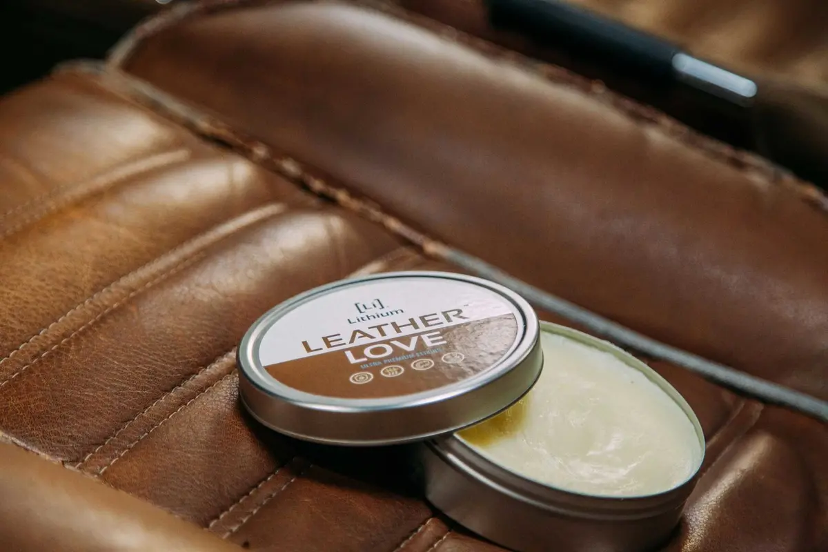 Lithium Leather Love 8Oz 2