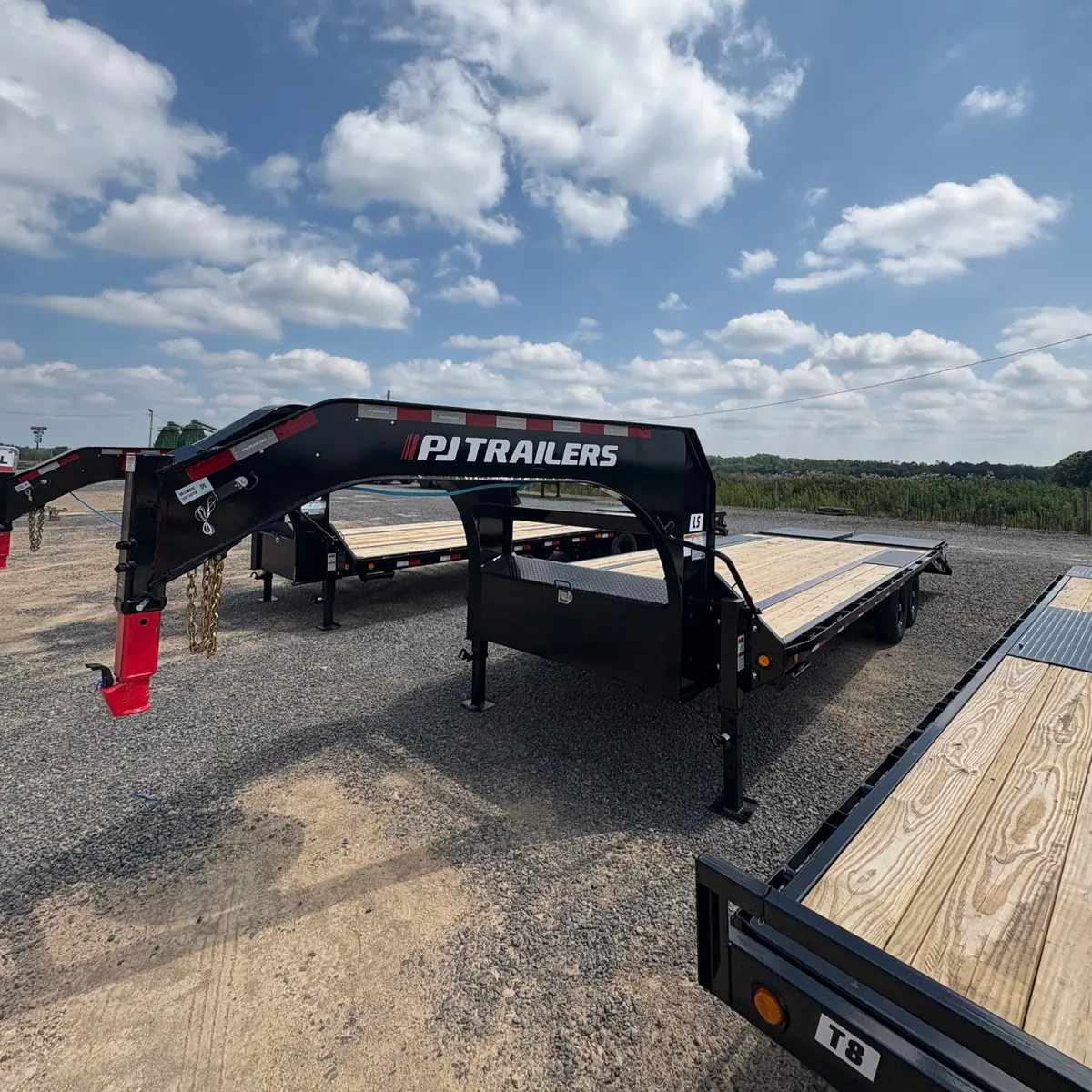 2026 Pj Ls 8.5X25' Flatbed Gooseneck W/ Monster Ramps 1