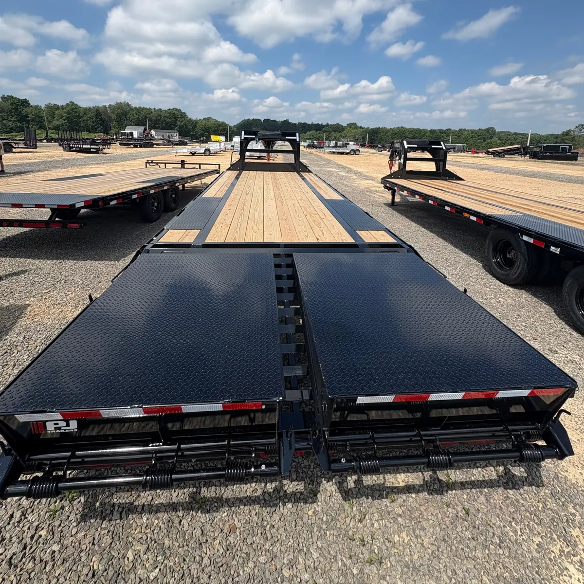 2026 Pj Ls 8.5X25' Flatbed Gooseneck W/ Monster Ramps 2