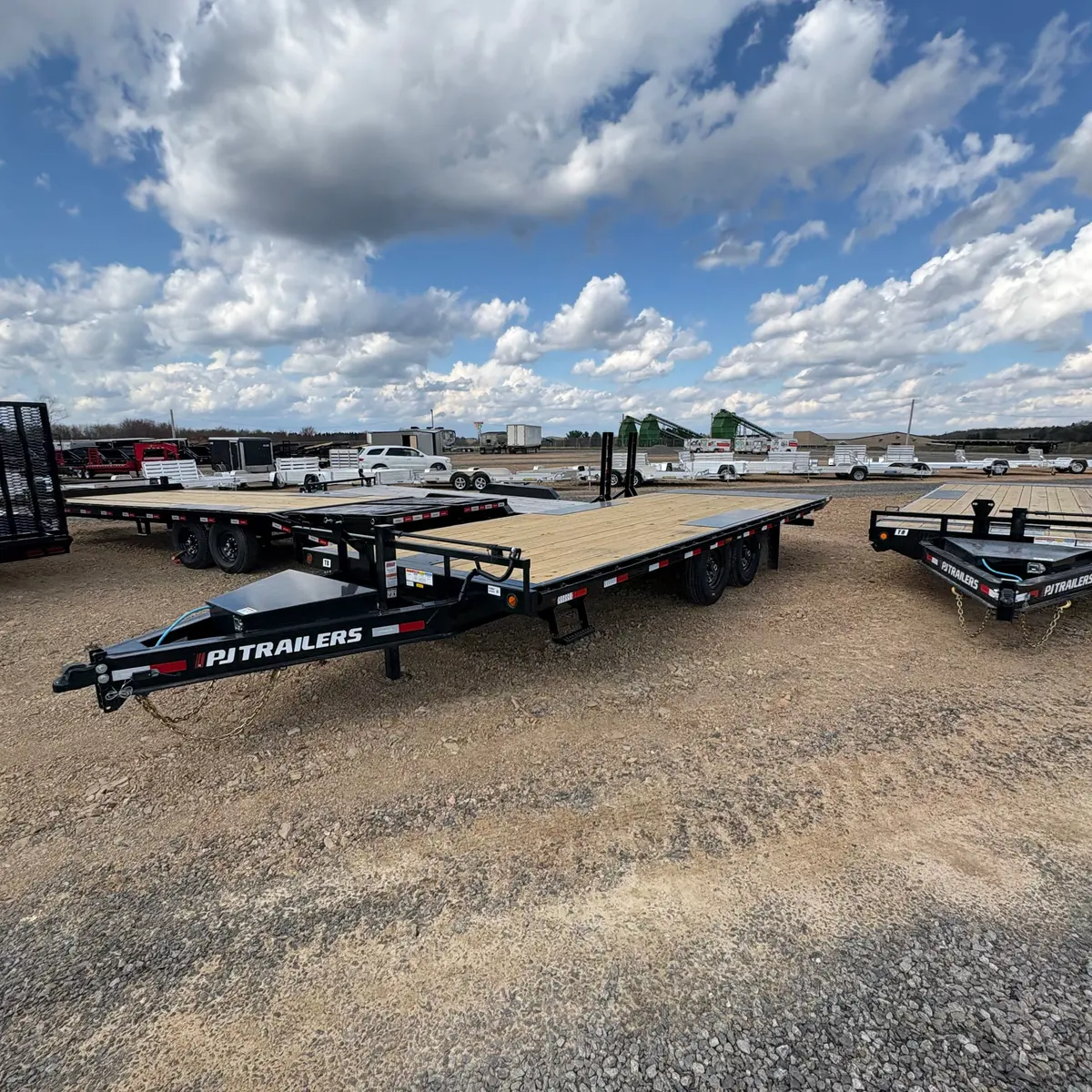 2026 Pj T8 8.5X22 Deckover Tilt 14K W/ 14Ply Tires 1