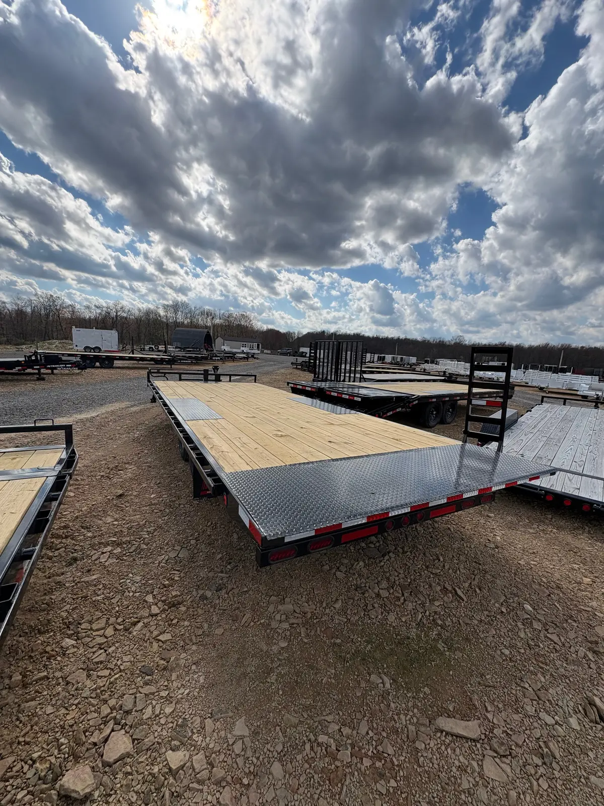 2026 Pj T8 8.5X22 Deckover Tilt 14K W/ 14Ply Tires 2