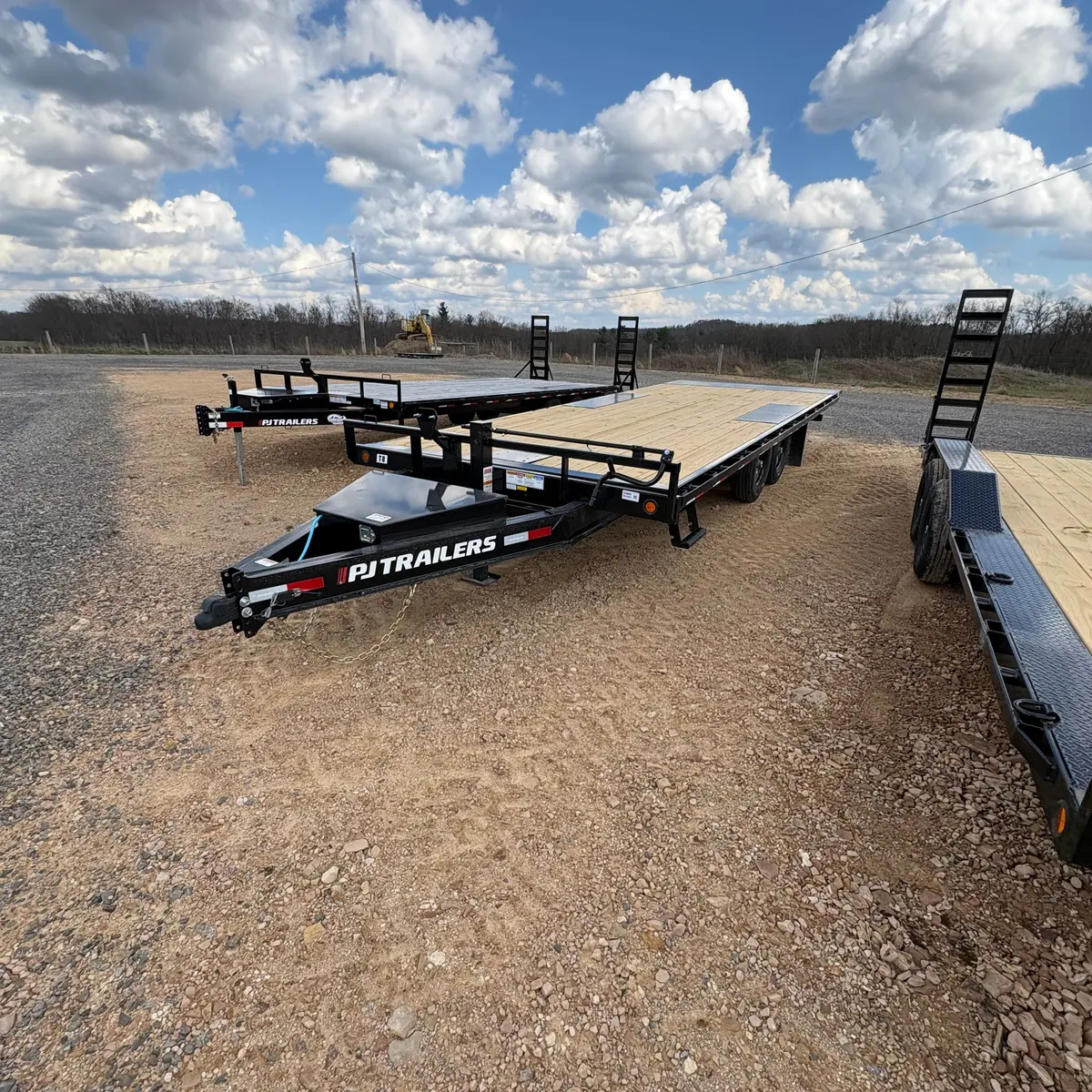 2026 Pj T8 8.5X22 Deckover Tilt 14K W/ 14Ply Tires 1