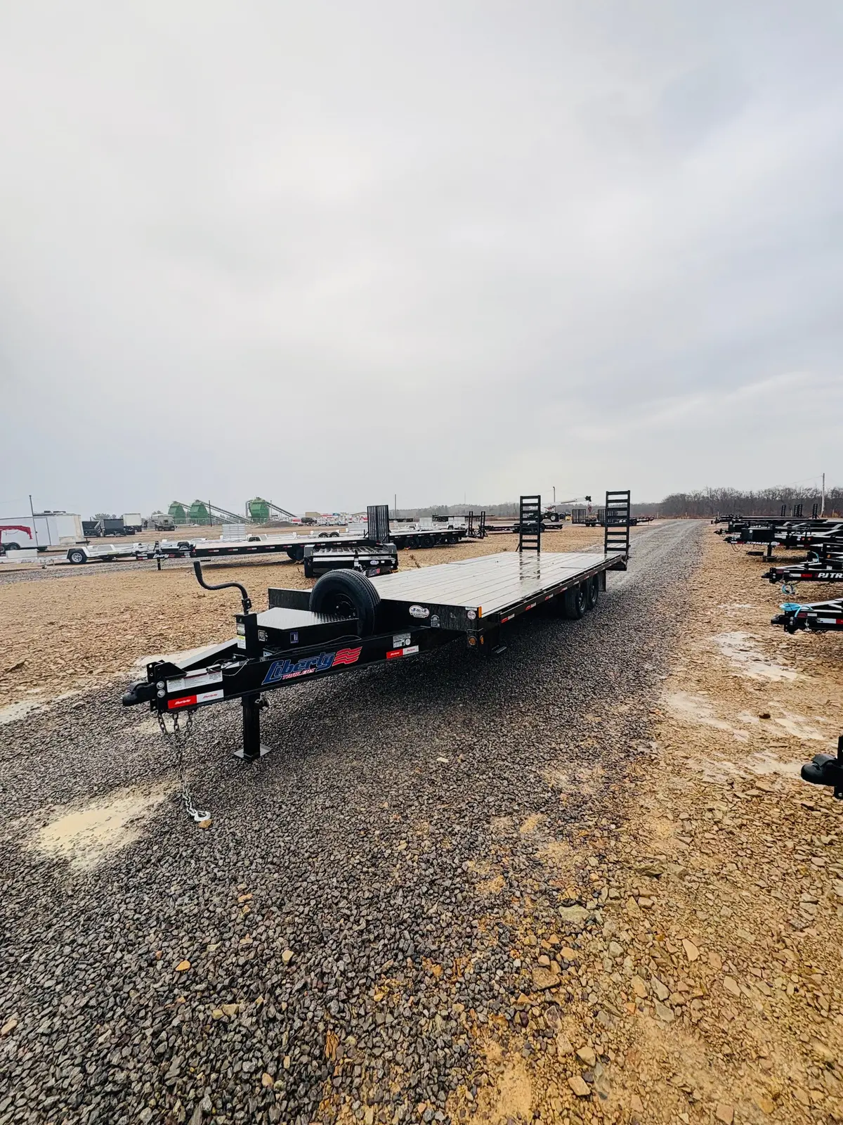Pre Owned 2024 Liberty 8.5X25 Deckover Flatbed 14K Gvwr 2