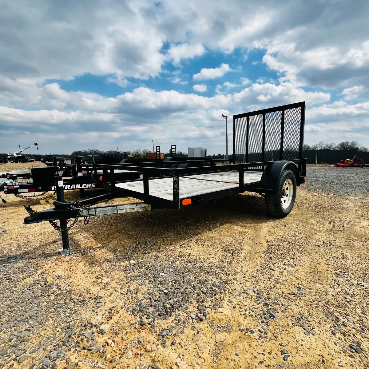 Pre Owned 2009 Top Brand 5X10 Utility 1