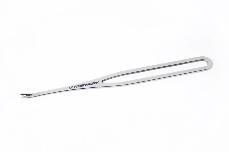 Sedan Tire Center Line Remover 1