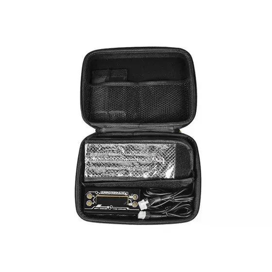 Am-174015	Am Tyre Warmer (1/8Th) & Batt Warmer With Bag Black Golden 1