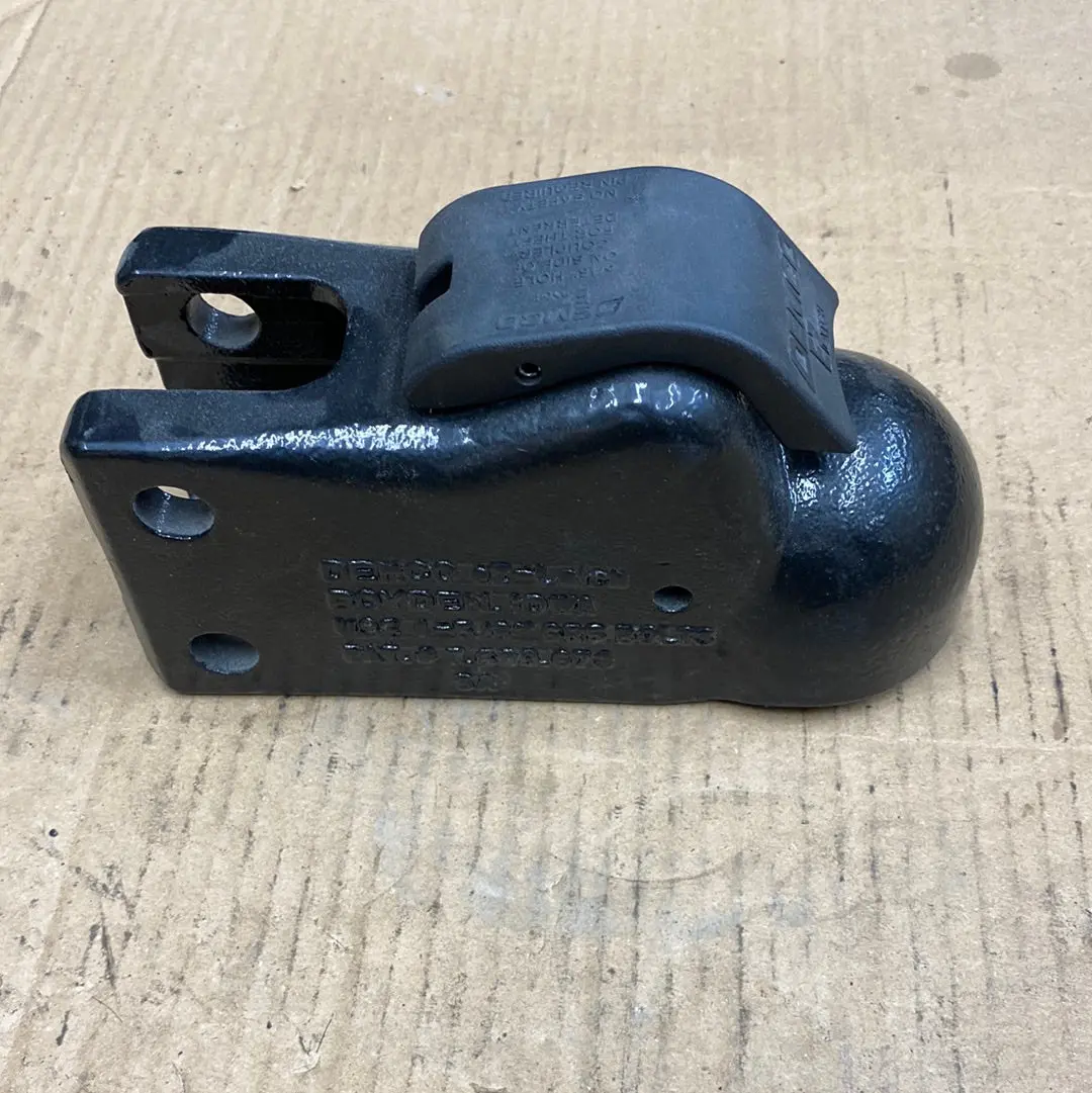 Demco 21K Adjustable Ez Latch Coupler 2 5/16" 1