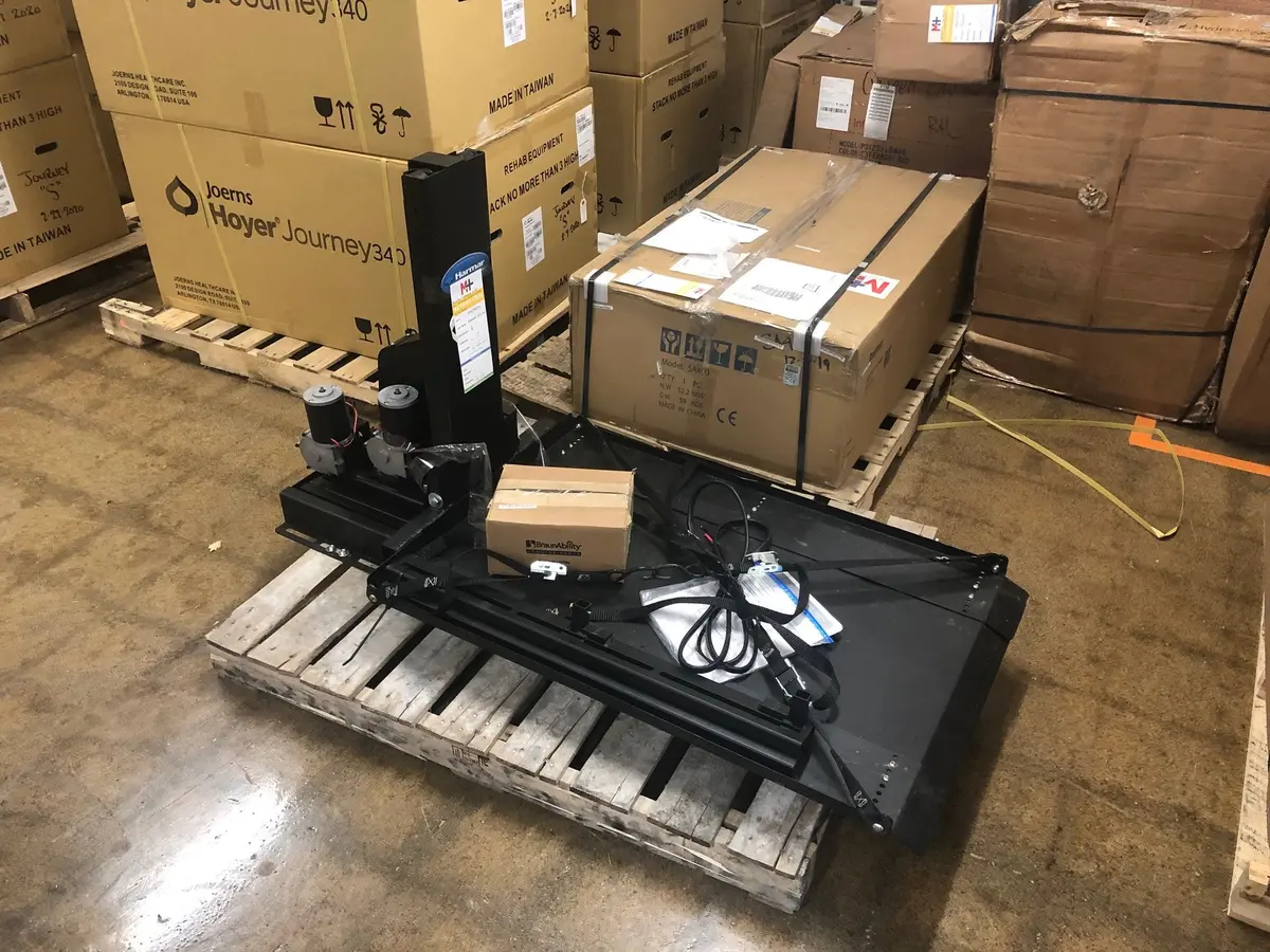 Harmar Side Door Hybrid Platform Lift - Open Box 1