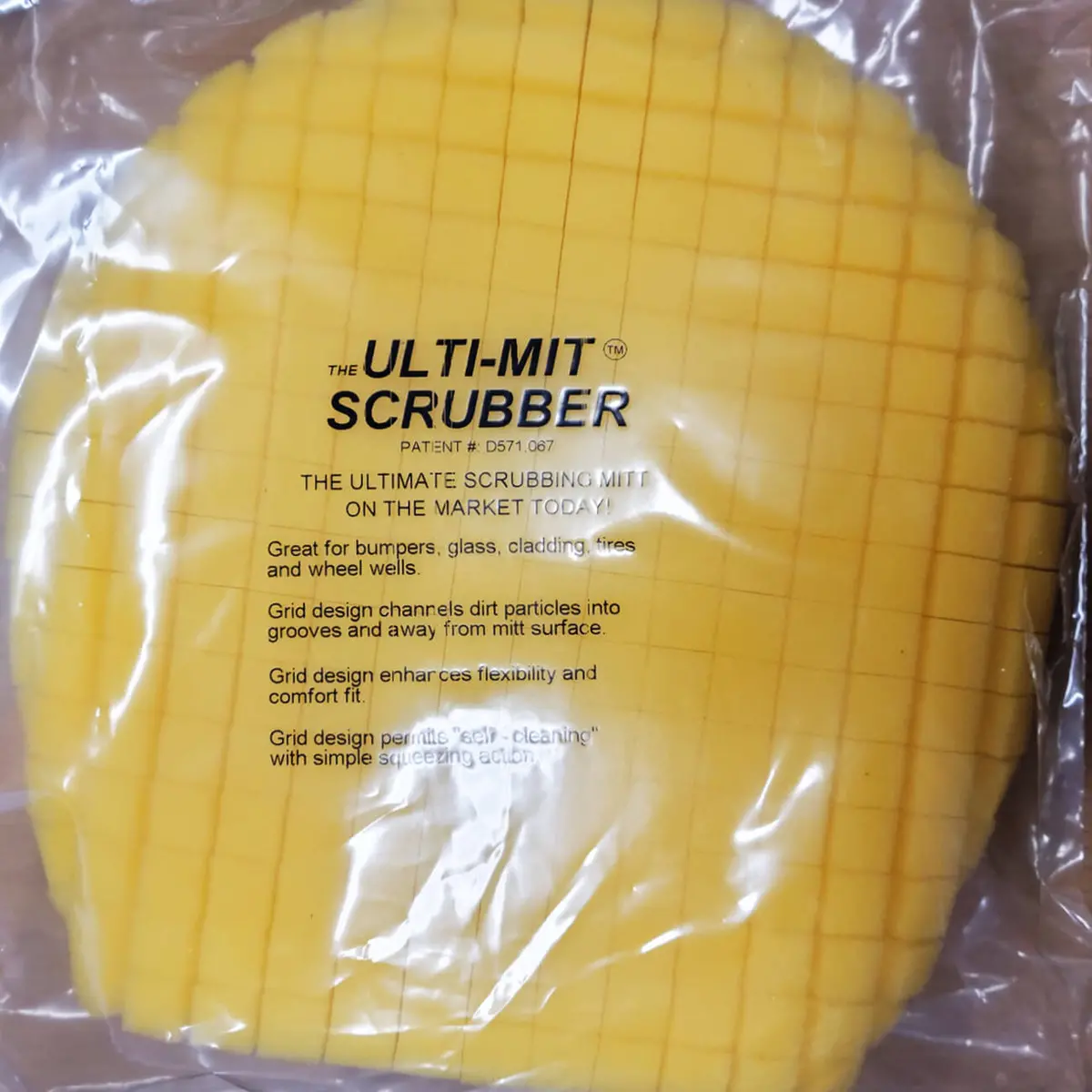Lake Country Scrubber Mitt 1