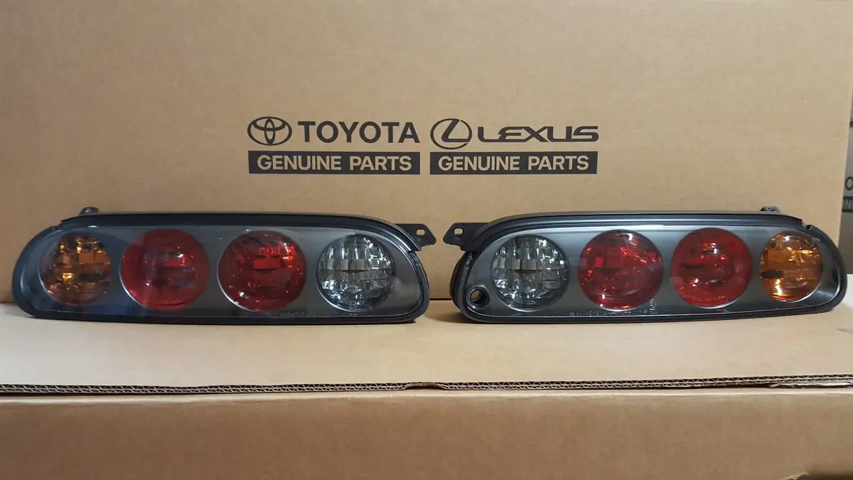 Genuine Oem Toyota Supra Facelift '97+ Tail Lights / 81551-14700 + 81561-14700 1